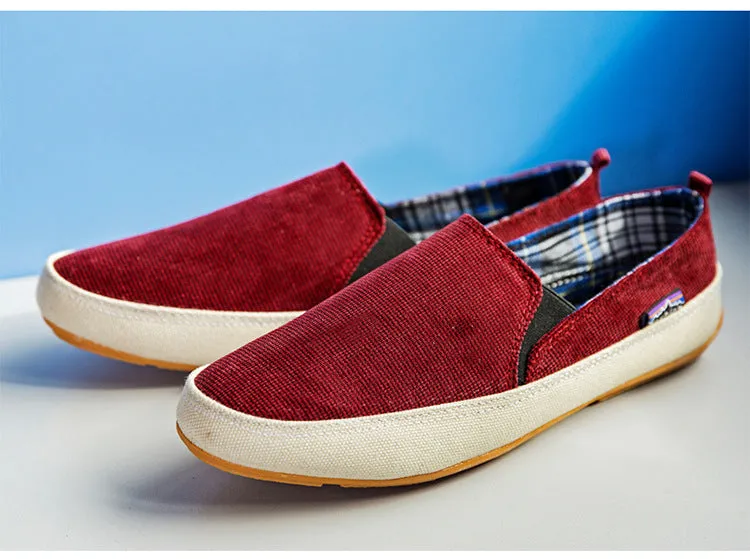 Men's breathable canvas Old Beijing style shoes with rubber sole, low heel, lace-up closure in blue