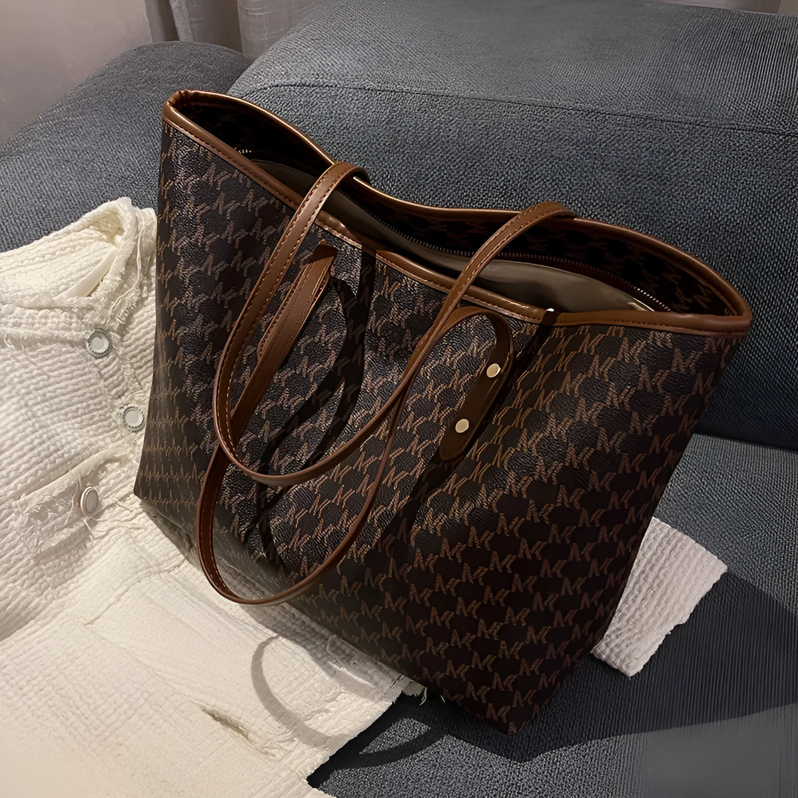 Women's large capacity all-matching PU tote bag in beige with shoulder strap, 44cm width