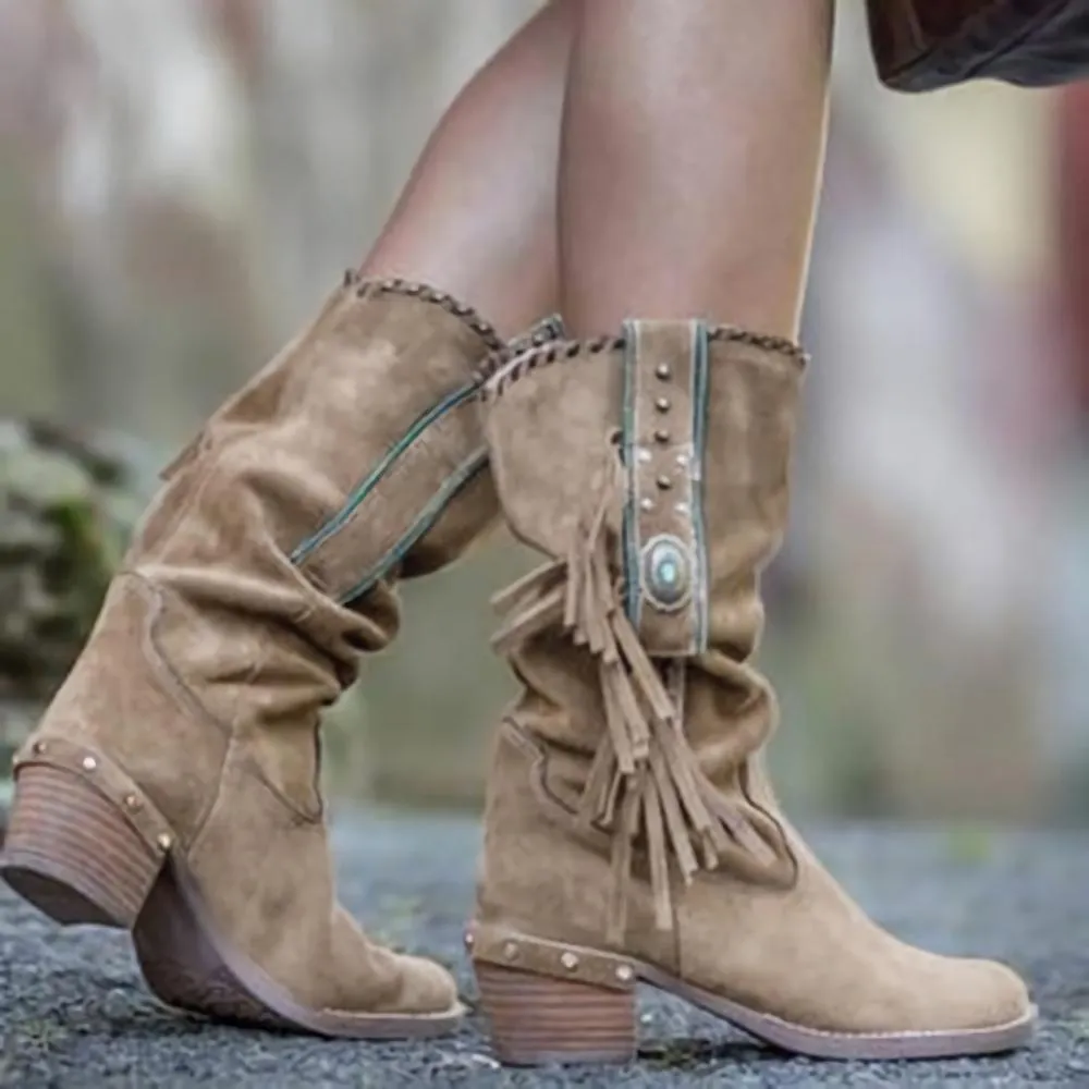 Women's tassel boots with thick heel in camel colour, mid-calf shaft with sewing detail
