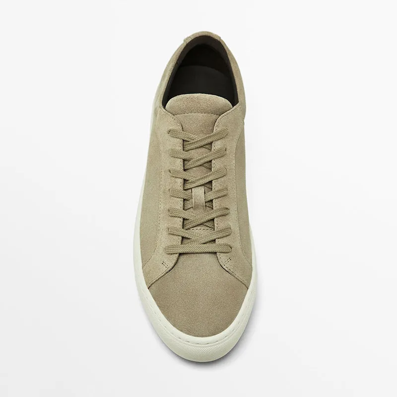 Simple lace leather casual sneakers with flat bottom, low top, available in black leather and other colours
