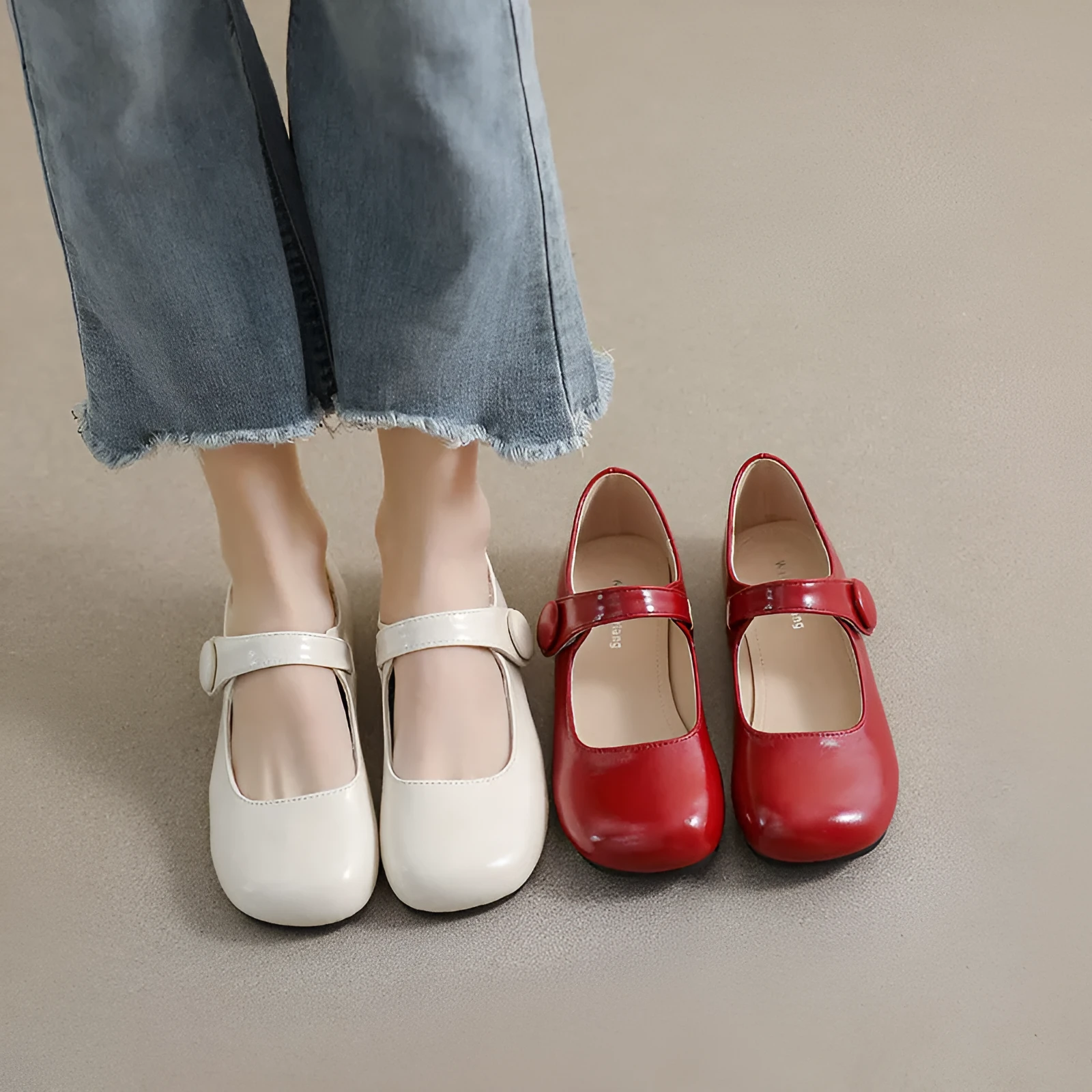 Women's flat shoes in solid colour with microfiber upper, red and apricot options
