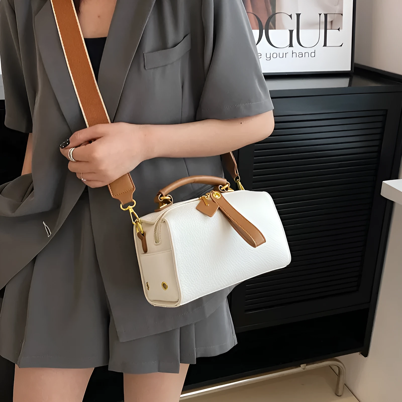 PU leather shoulder messenger bag in urban simple style with slit pocket and sewing thread detail