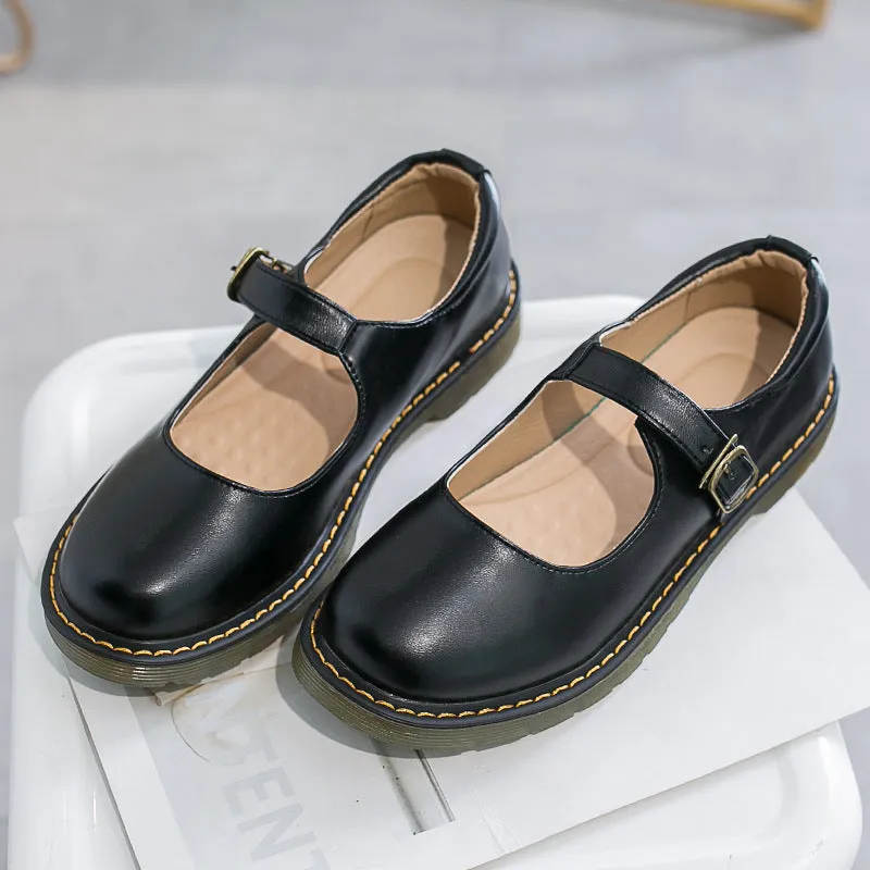 Women's solid colour round toe low-cut flat retro shoes with buckle closure in black