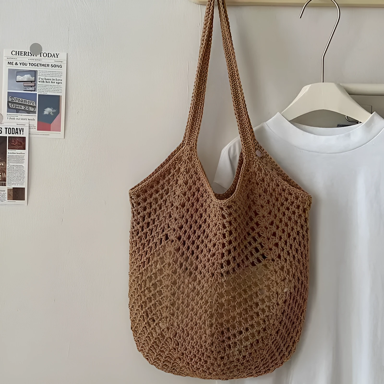 Hand-woven hollow shoulder bag in cotton and linen, beige colour, open pocket design with double straps