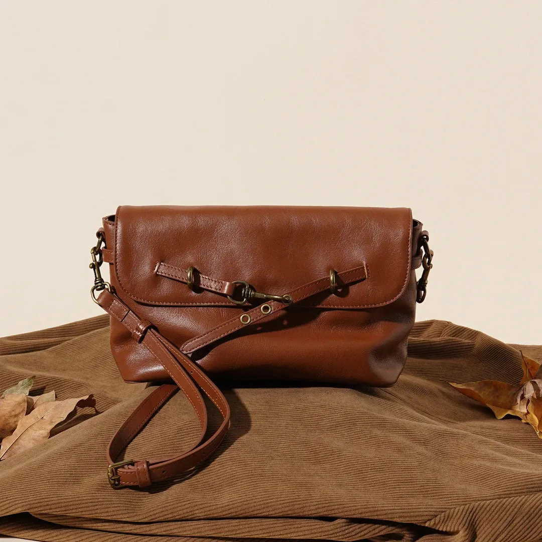Genuine leather crossbody bag in Sugar Brown with sewing thread detail and clamshell opening
