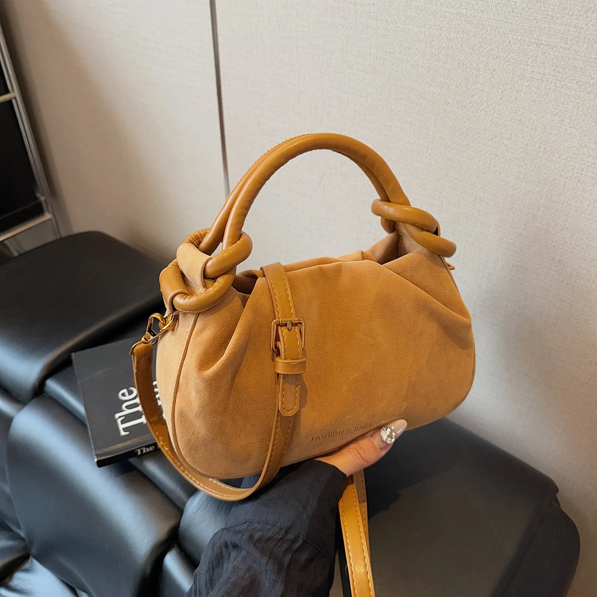 Trendy retro Korean style women's PU flap bag with letter stitching in black, horizontal square shape