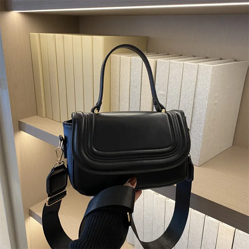 Women's casual PU one-shoulder crossbody bag in black with urban simplicity sewing line detail and sandwich pocket