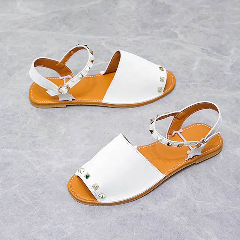 Women's Roman sandals with buckle fastening, fish-mouth toe, and frosted PU upper in beige