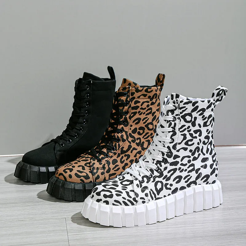 Leopard print suede women's platform boots with front tie and mid heel in brown leopard colour