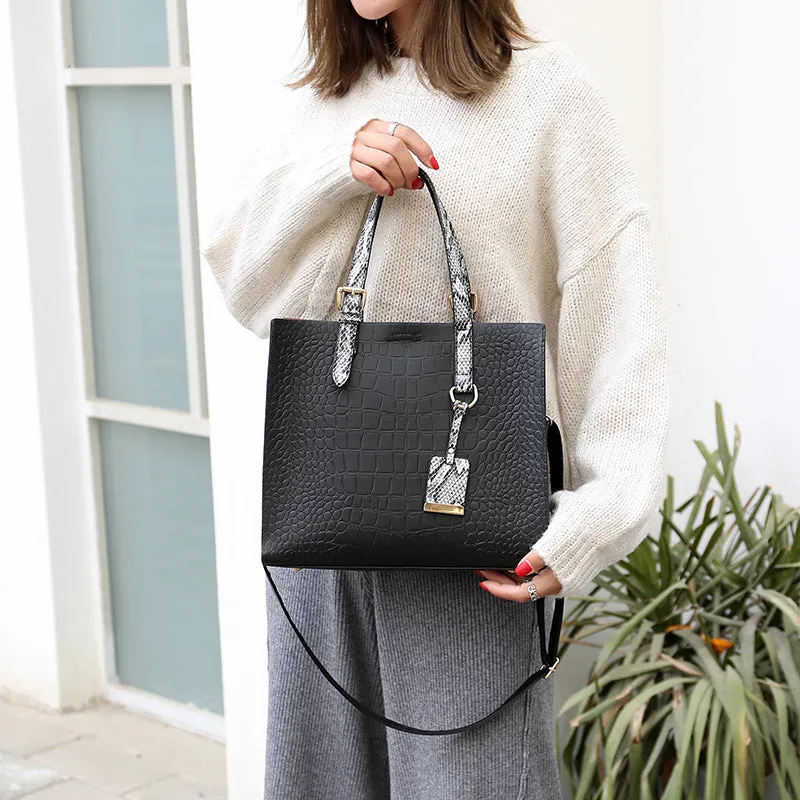Women's solid colour diagonal cross body stone tote bag in black, 25x29x10cm, PU fabric with crocodile pattern