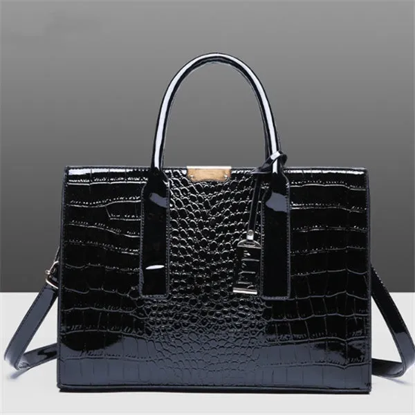 Women's solid colour diagonal cross body stone tote bag in black, 25x29x10cm, PU fabric with crocodile pattern