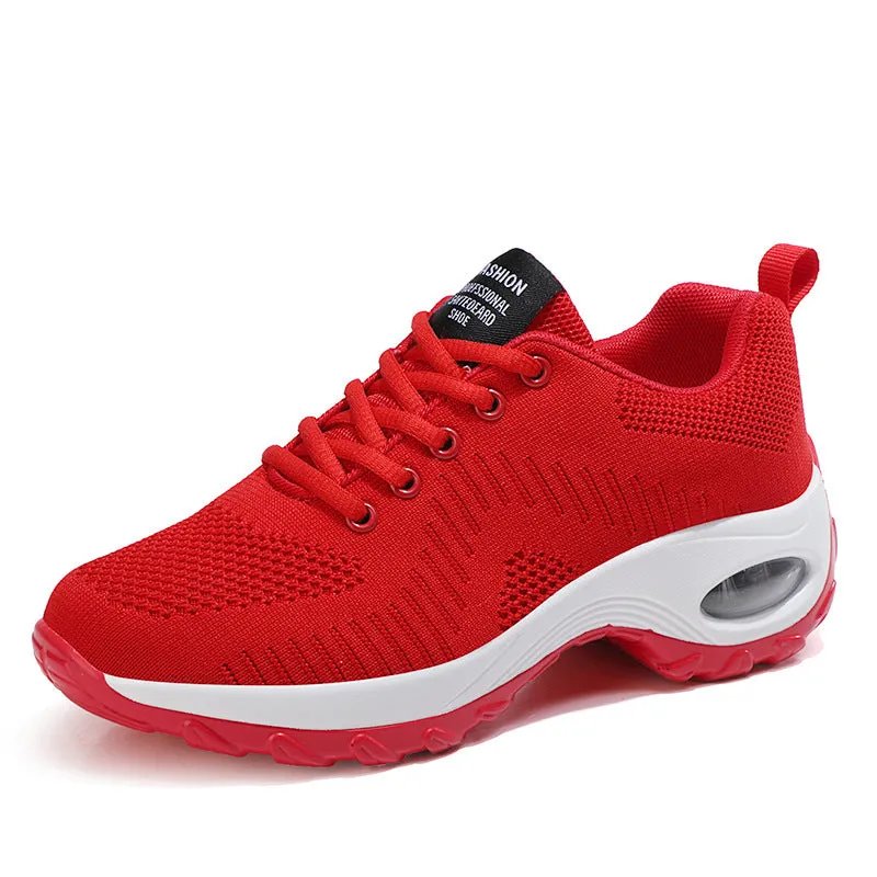 Women's red and black mesh lace-up sneakers with round toe and flat 3-5cm heel on a white background.