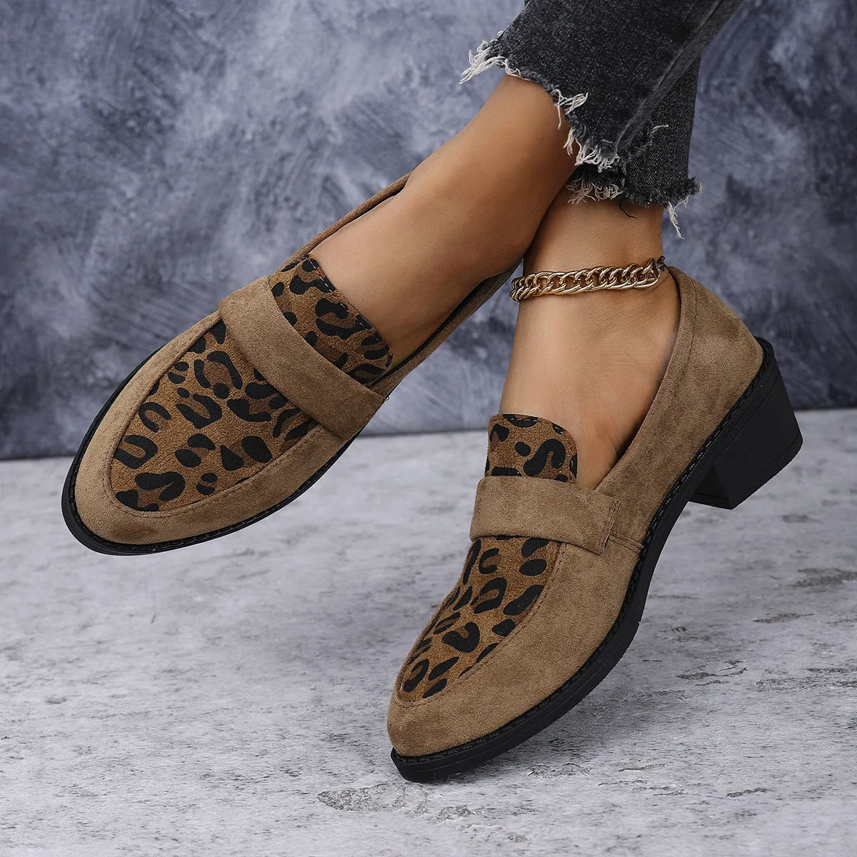 Leopard print suede slip-on shoe with chunky mid heel and pointed toe in pink colour
