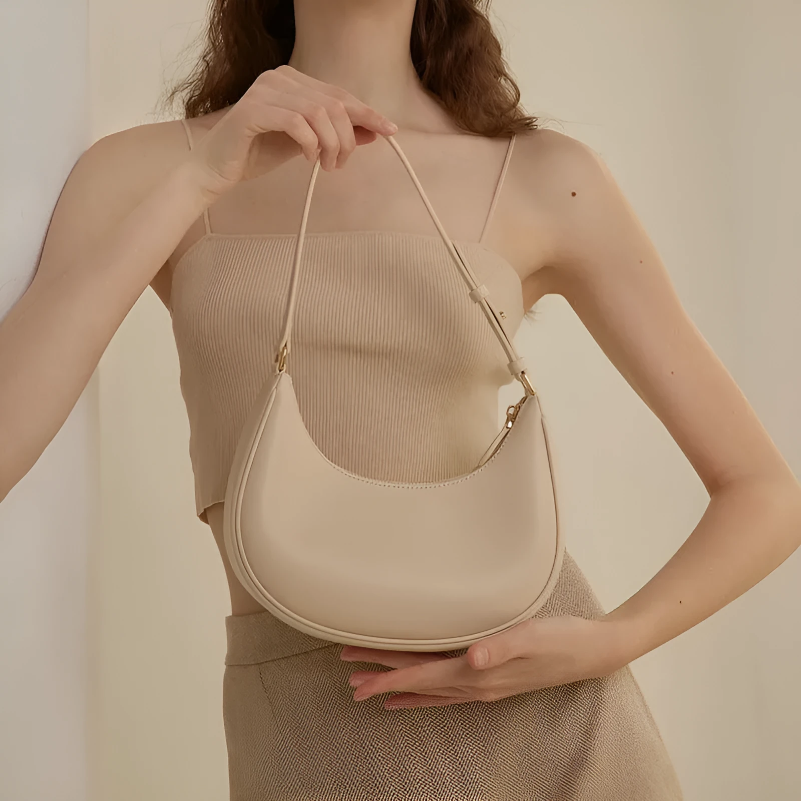Woolen hard shell one shoulder underarm bag in YDD111 Pink with cowhide lining and zipper compartment