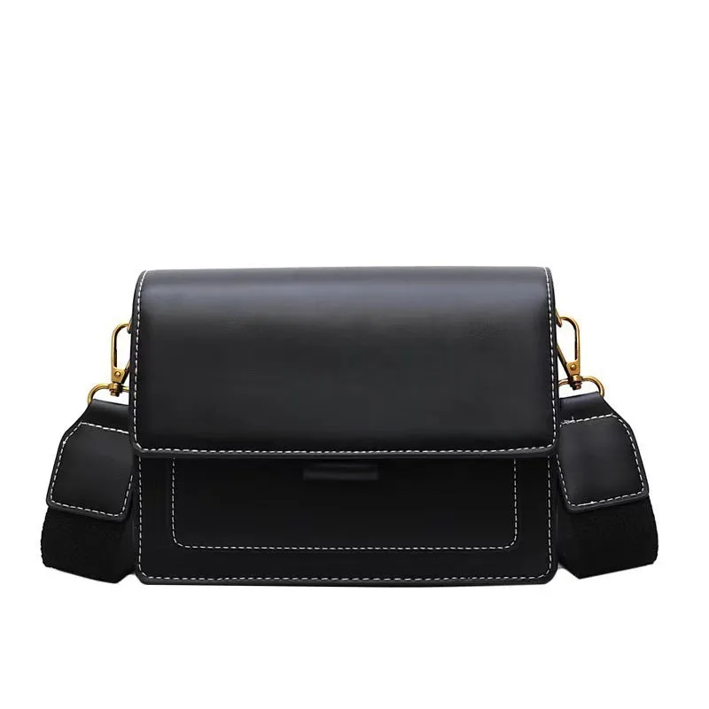 Small PU chain messenger bag in horizontal square shape with double shoulder strap, 14.5x19.5x8cm