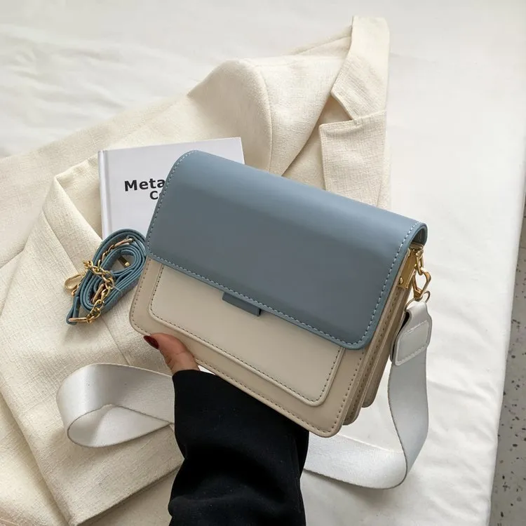 Small PU chain messenger bag in horizontal square shape with double shoulder strap, 14.5x19.5x8cm