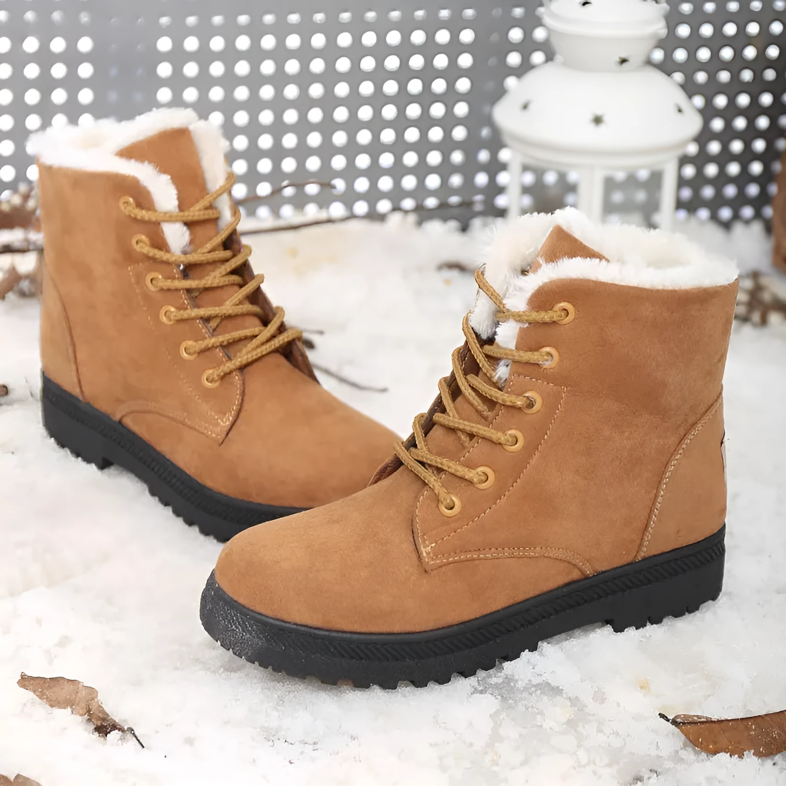 Warm snow boots with rubber outsole, low heel, available in multiple colours and EU sizes 35-44