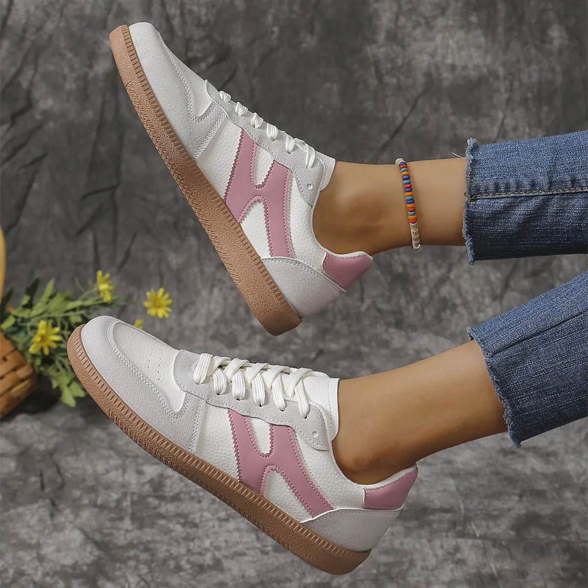 Women's black and pink colourblock lace-up round toe flats with flat heel in artificial PU