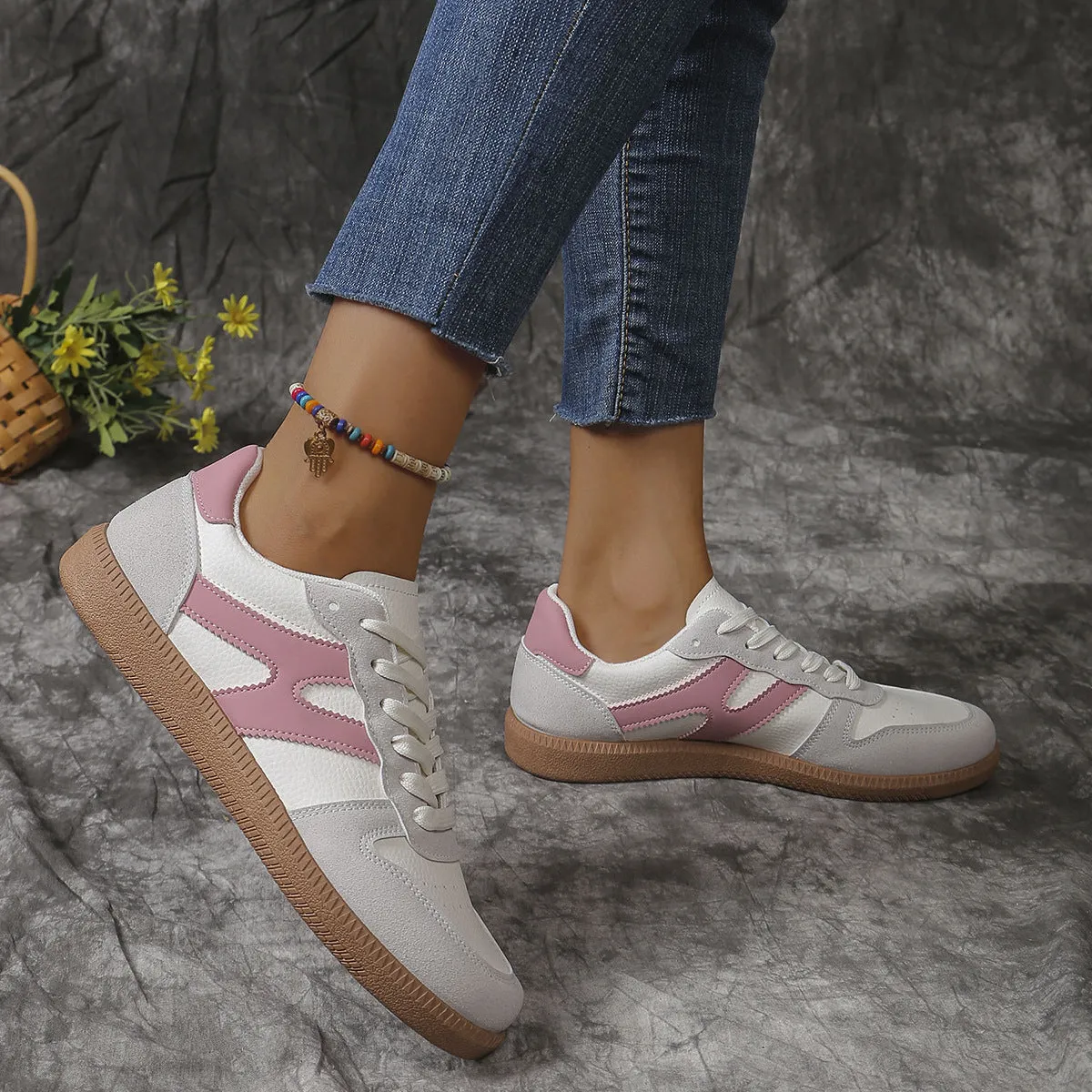 Women's black and pink colourblock lace-up round toe flats with flat heel in artificial PU