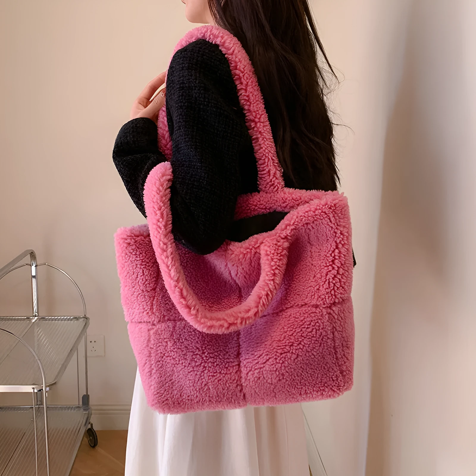 Women's plush furry tote bag 42x30x16cm in solid colour single shoulder handbag winter accessory