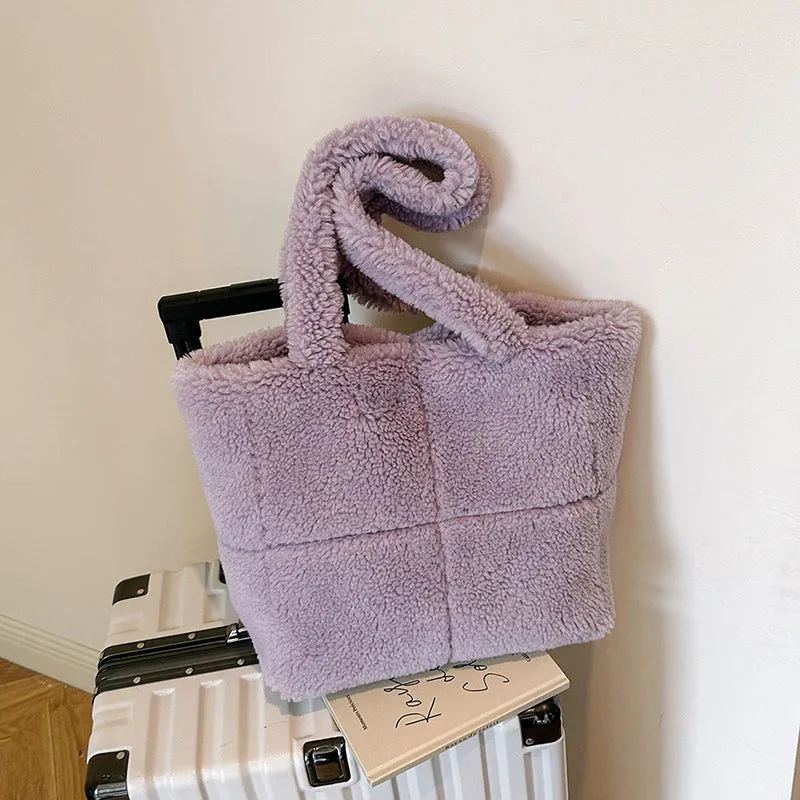 Women's plush furry tote bag 42x30x16cm in solid colour single shoulder handbag winter accessory