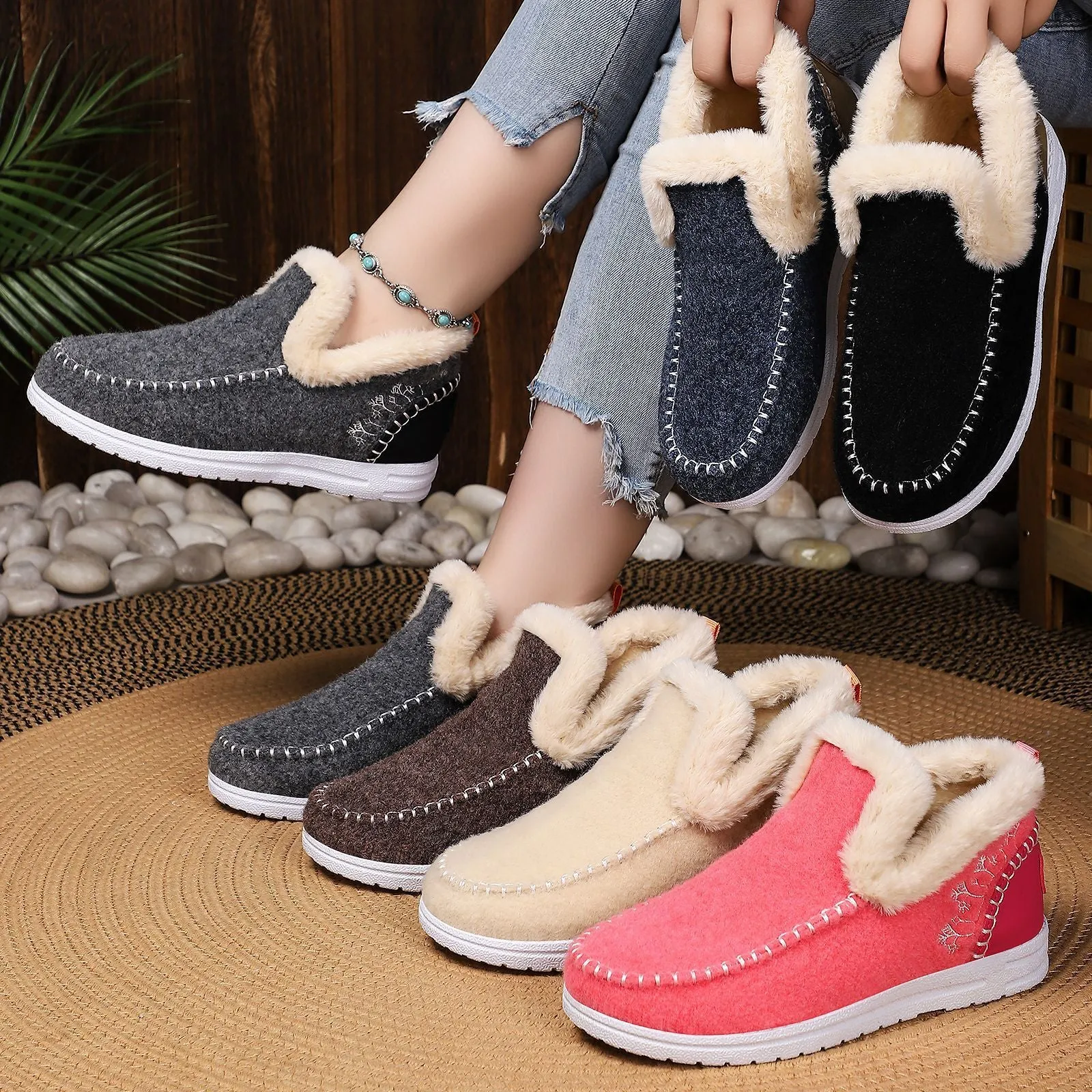 Women's cold-proof cotton boots in black, flat heel, round toe, size 36-46 with PVC sole