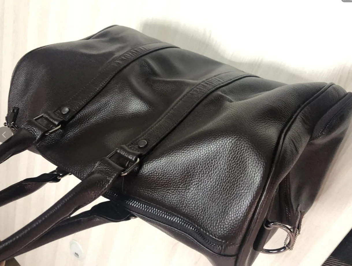 First layer cowhide leather travel bag with independent shoe compartment, zippered main closure, brown colour, soft handle and shoulder strap
