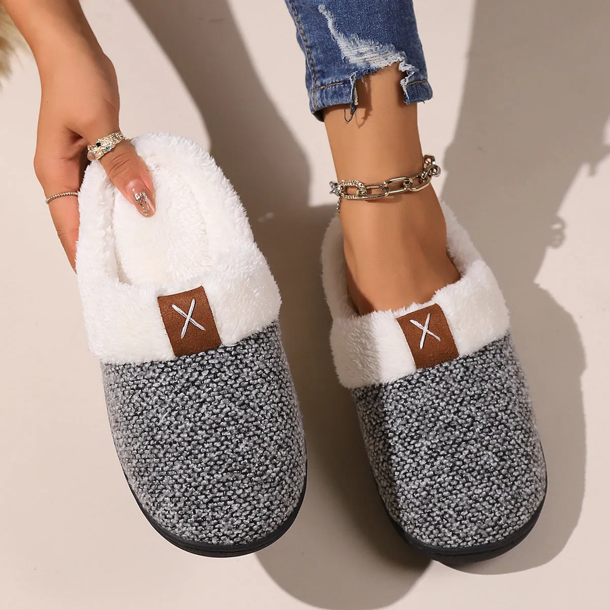 Winter plush slippers with thick bottom and round toe, unisex indoor house shoes in burgundy color