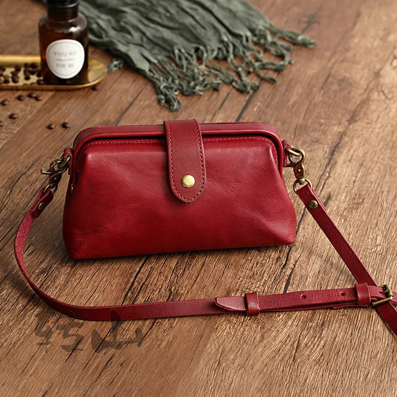 Clementine purse pillow shape leather with single strap brown colour