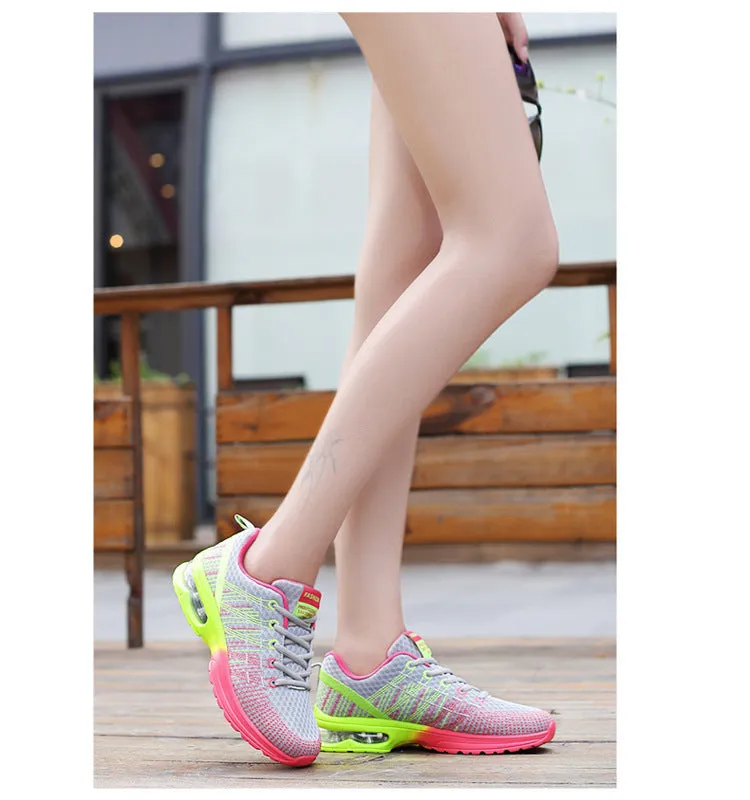 Women's casual lace-up sneakers in black with low heel and mesh lining