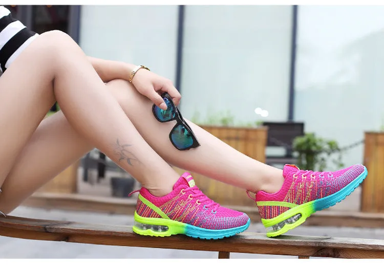 Women's casual lace-up sneakers in black with low heel and mesh lining