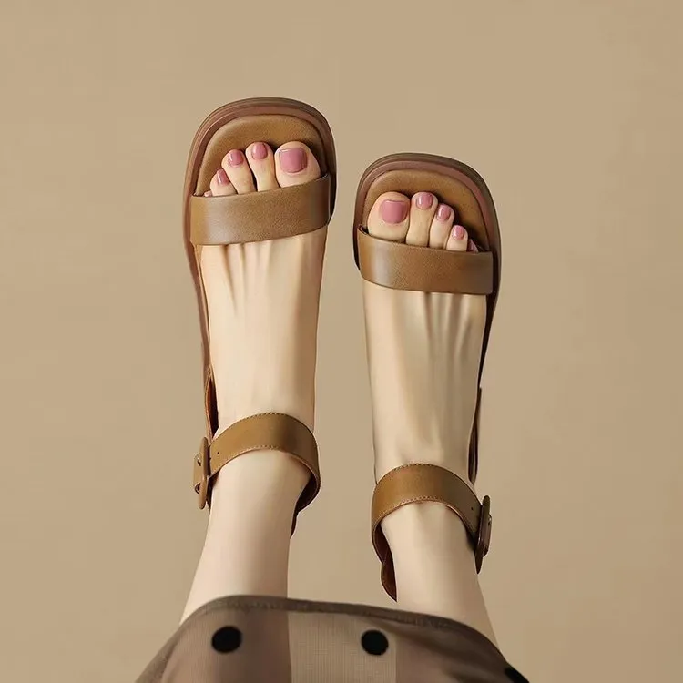 White retro ankle-strap platform heels for women with round toe design