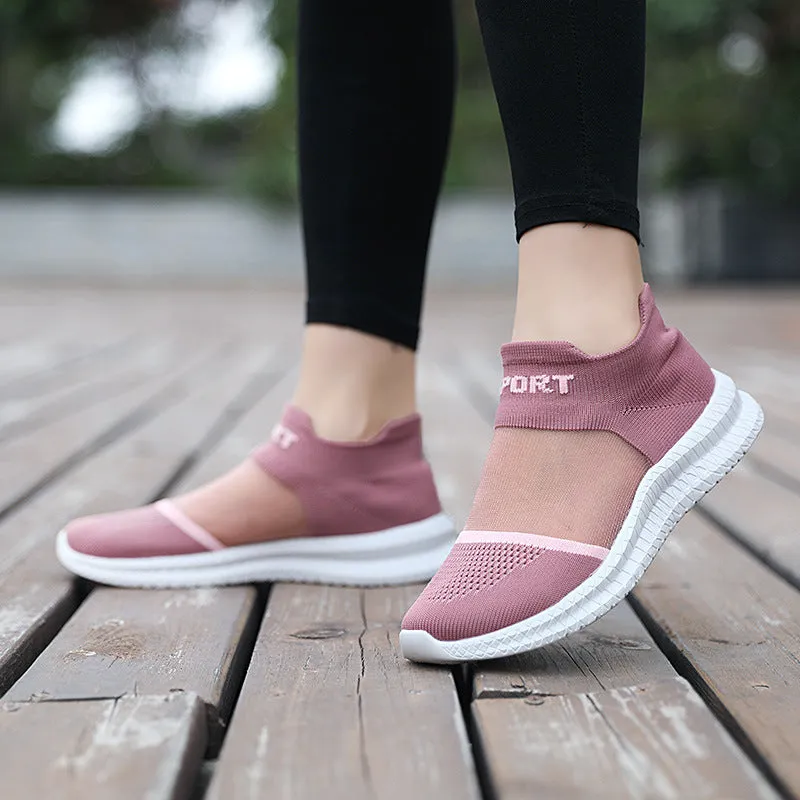 Low-top Flyknit casual sock shoes in khaki colour with lace closure and MD sole.