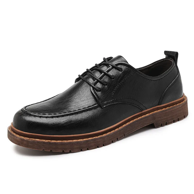 Brown low-top casual leather shoes with round toe and flat rubber sole on a white background.