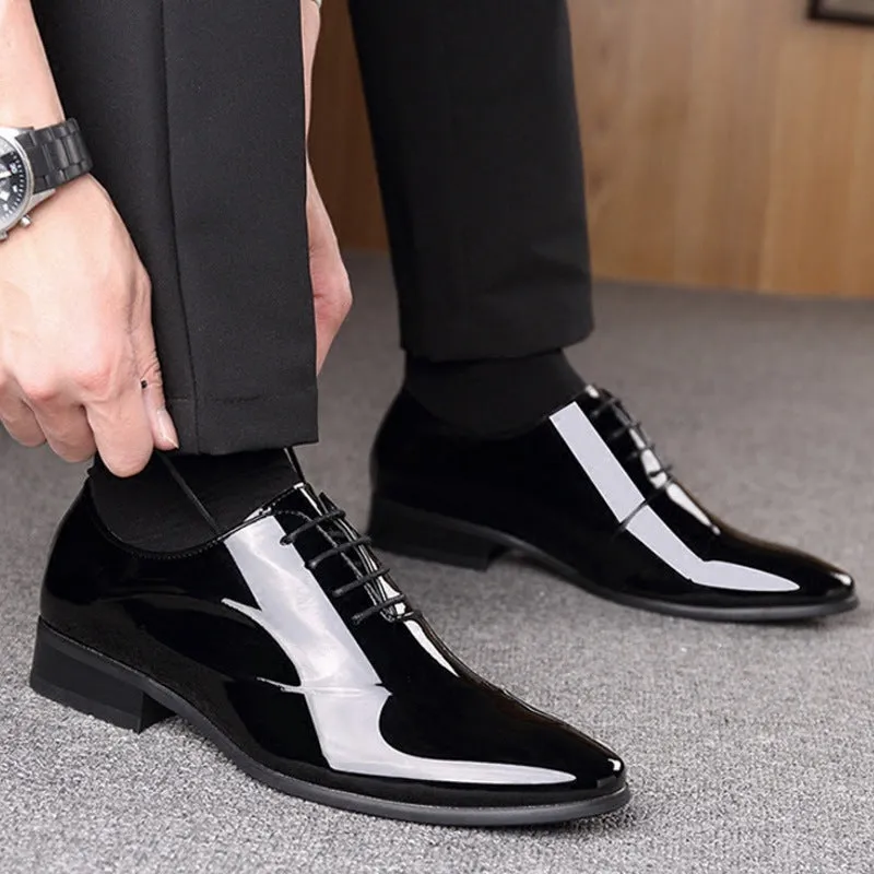 Men's black and brown business formal shoes with tip toe bracket design and artificial PU upper material