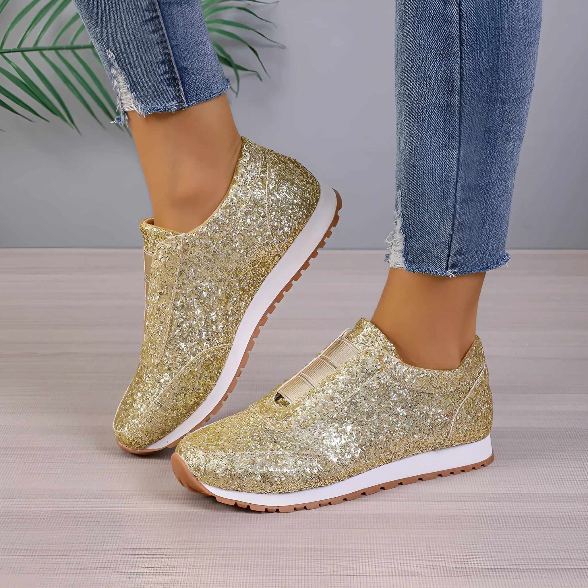 Gold silver sequined slip-on flat shoes with round toe and rubber sole