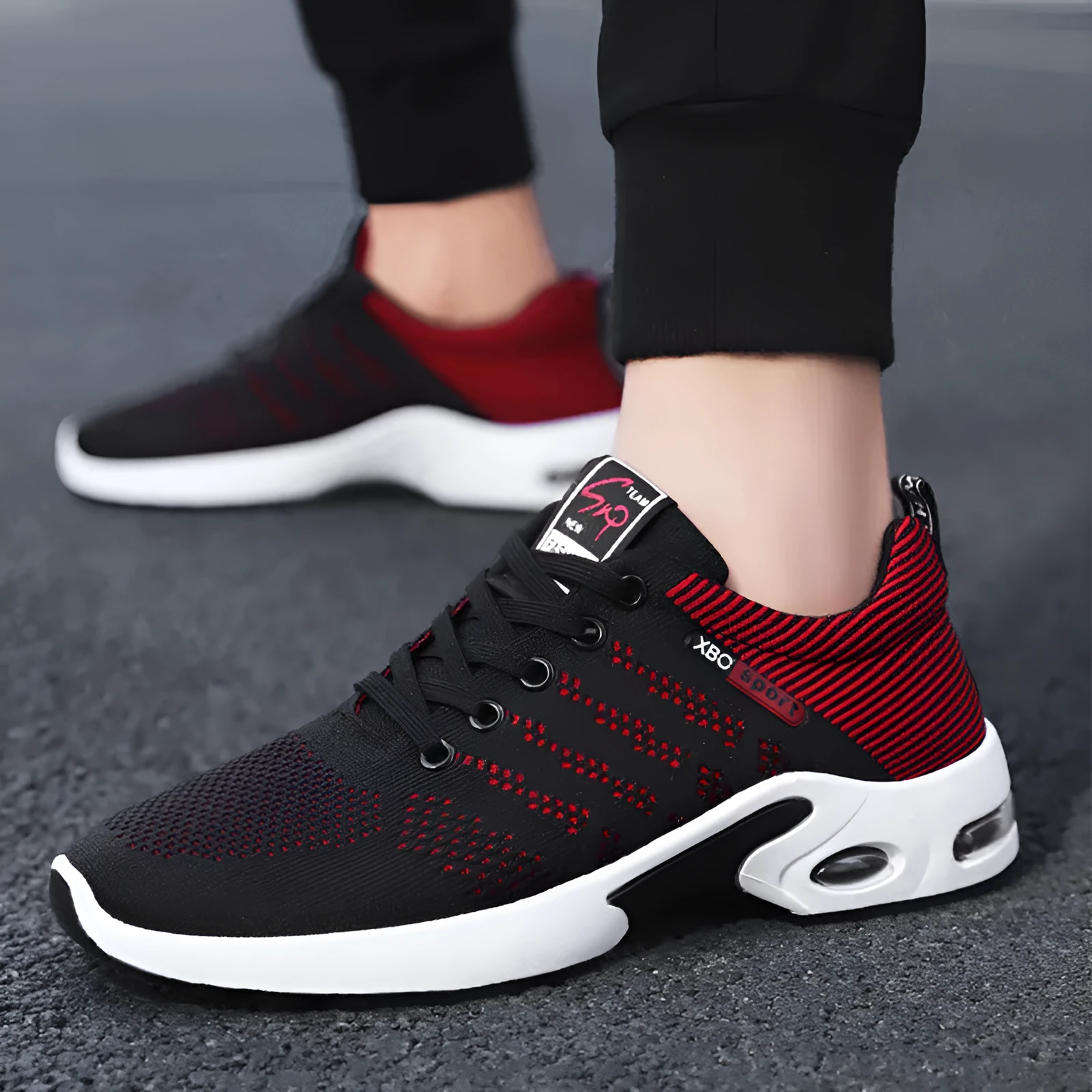 Men's breathable mesh lace-up running sneakers with striped design in black blue colour option