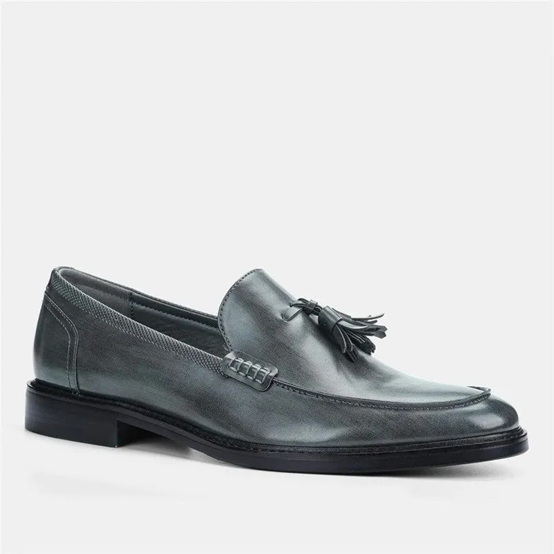 Men's brown formal leather loafers with tassels, PU upper, composite sole, low-cut round toe design on a clean background