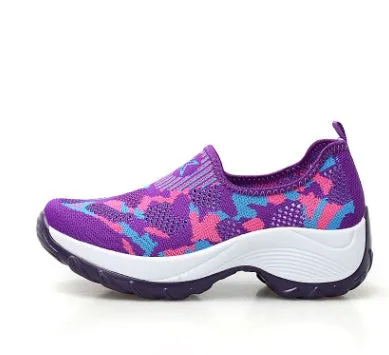 Dancing soft bottom flying woven rocking shoes in black camouflage, low-top front strap style