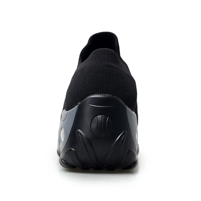Dancing soft bottom flying woven rocking shoes in black camouflage, low-top front strap style