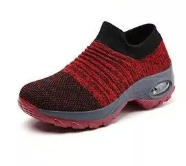 Dancing soft bottom flying woven rocking shoes in black camouflage, low-top front strap style