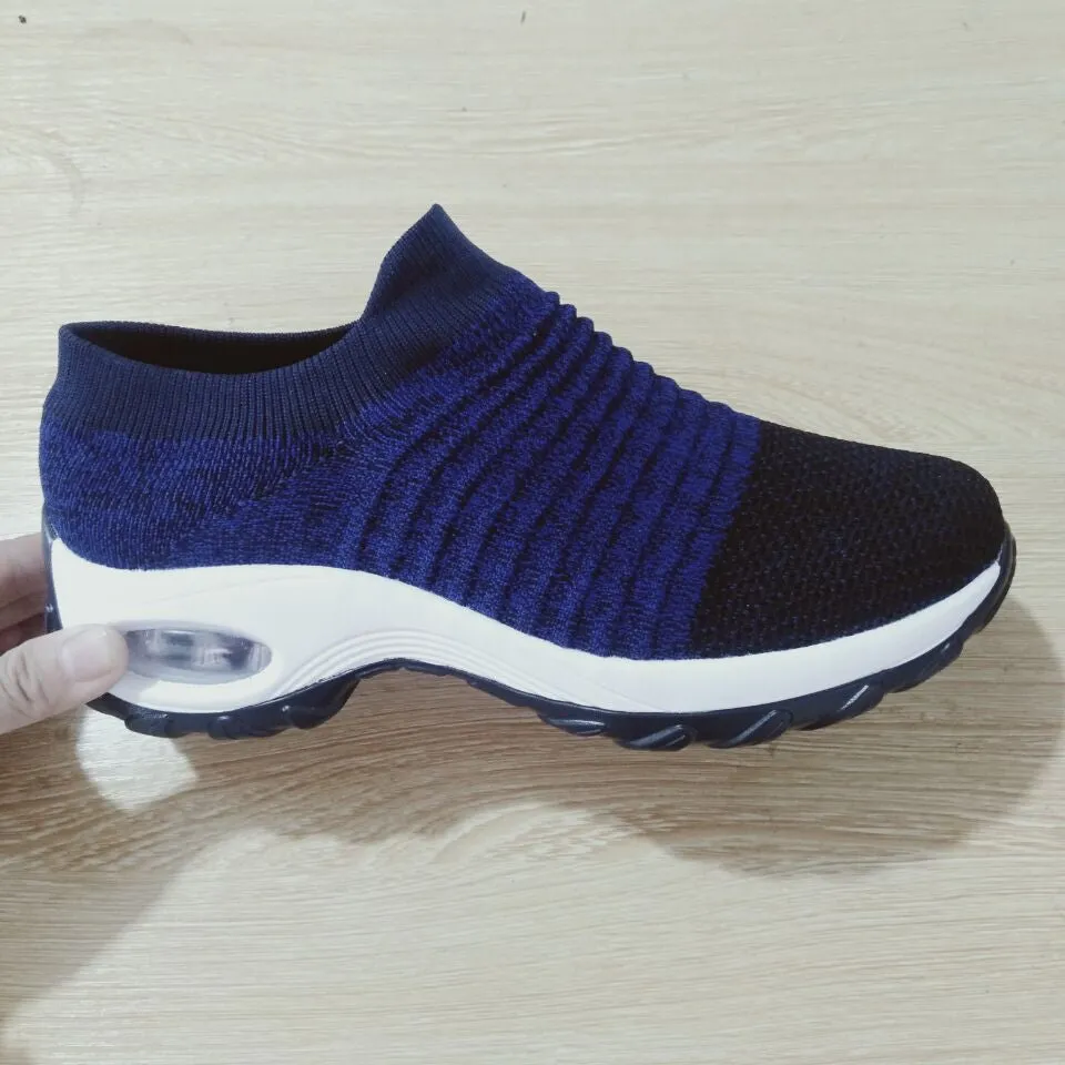 Dancing soft bottom flying woven rocking shoes in black camouflage, low-top front strap style