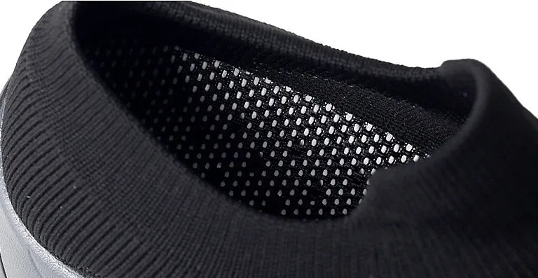 Dancing soft bottom flying woven rocking shoes in black camouflage, low-top front strap style