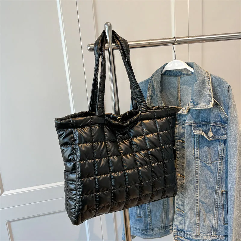Women's large nylon bucket bag plaid winter shoulder bag with magnetic closure black colour