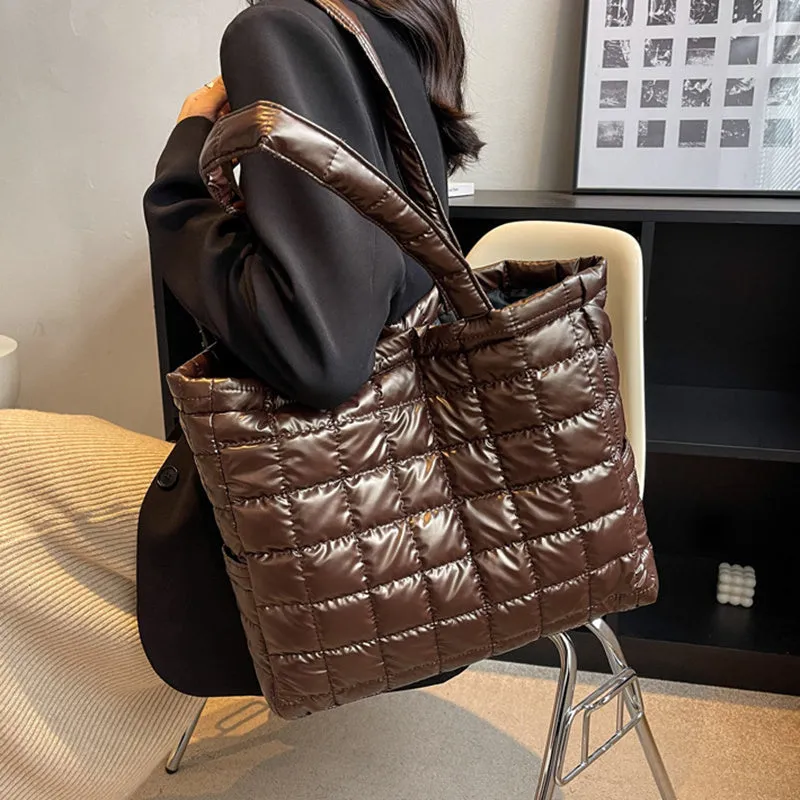 Women's large nylon bucket bag plaid winter shoulder bag with magnetic closure black colour