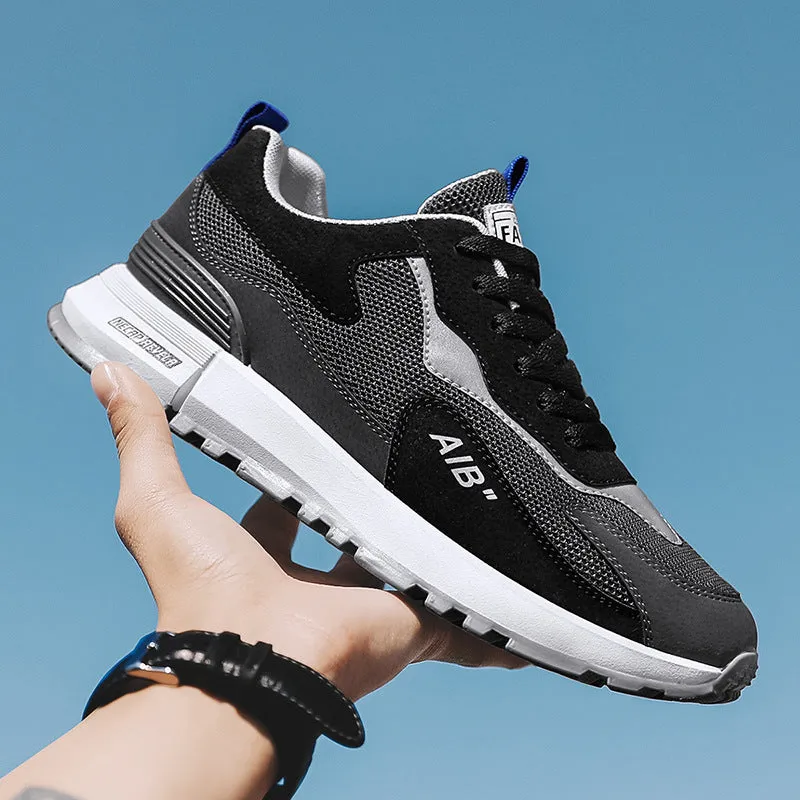 Men's lightweight mesh golf training shoes with PU upper and rubber sole in black and white