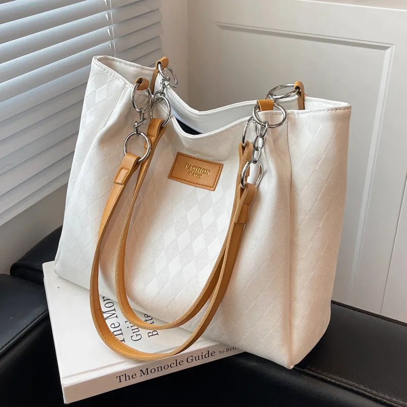 PU rhombus pattern totes chain shoulder bag in black for women shopping bags 30x25cm