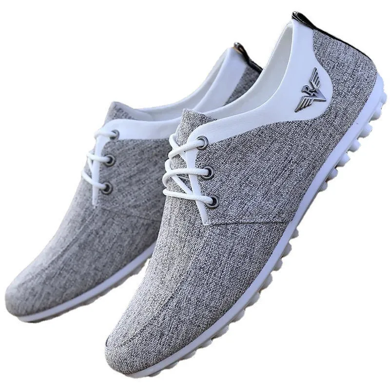 Men's casual peas shoes in blue with breathable mesh upper and rubber sole