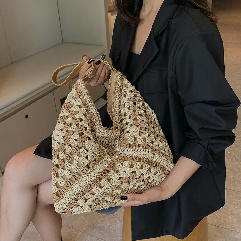 Handmade straw woven hollow contrast colour weave women's shoulder bag with polyester lining in khaki beige