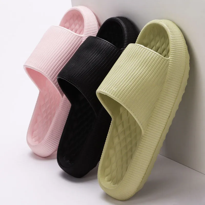 Women's solid colour EVA slippers with rhombus stripe pattern and anti-slip sole, pink colour